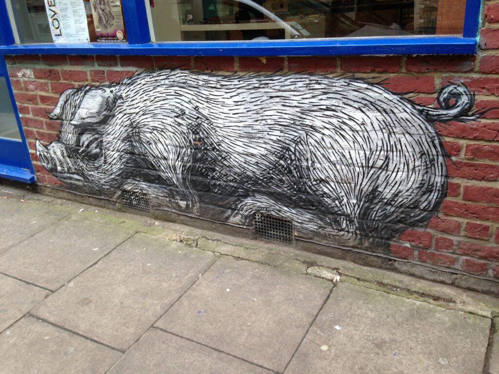 ROA, street art mural, Shoreditch, East London, 2013–2014, photographed by GraffitiStreet