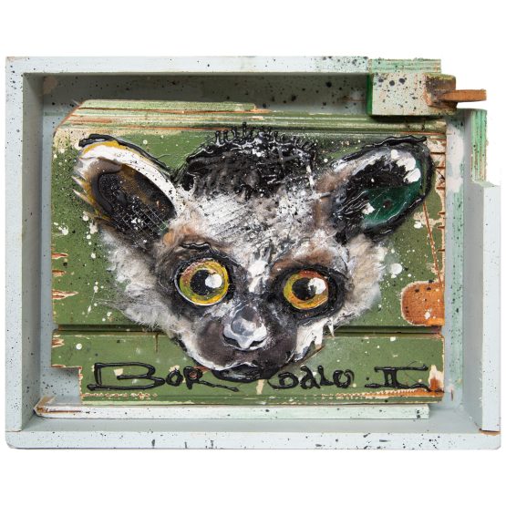 Bordalo II - Tiny Lemur in a Box