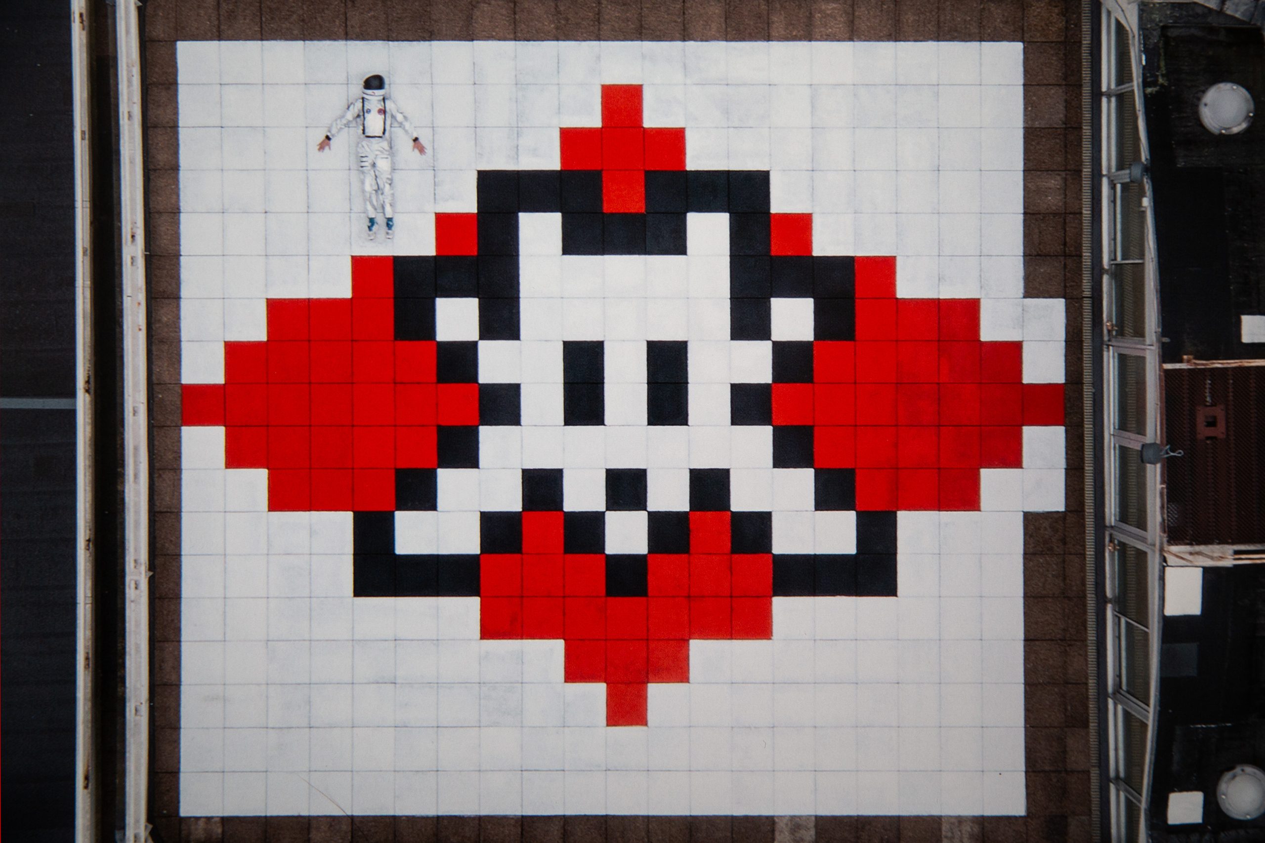 Invader - Invader Space Station Show Paris 2024