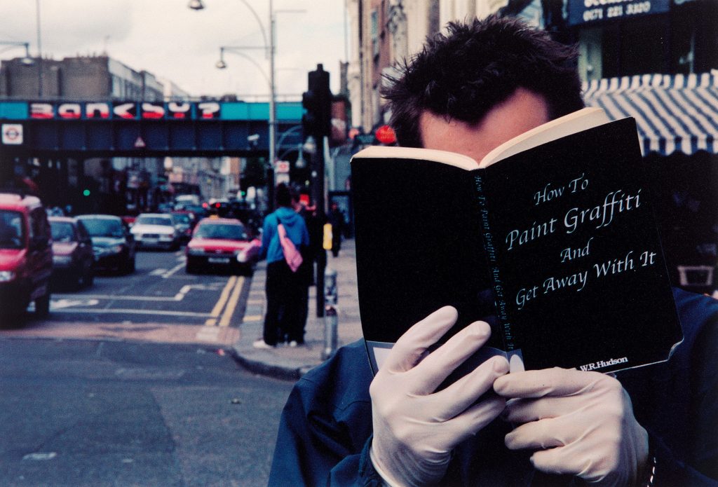 Steve Lazarides - How To Paint Graffiti And Get Away With It